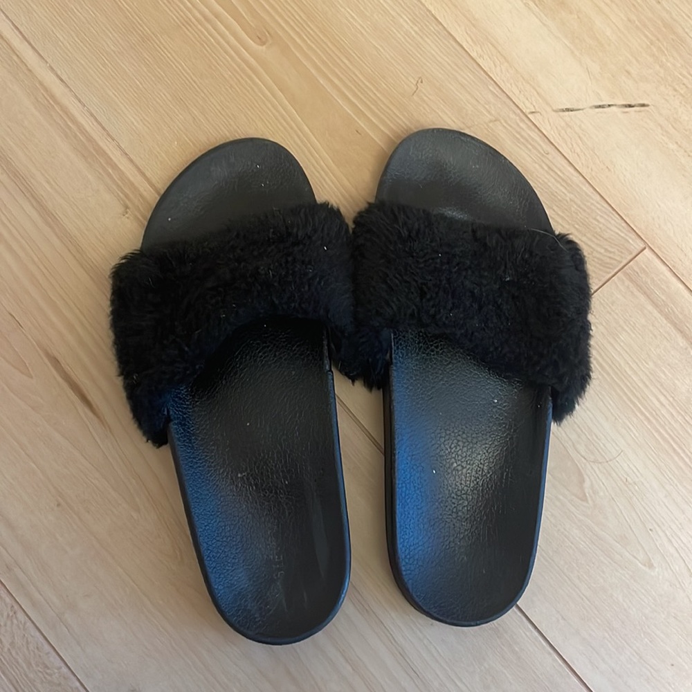 Steve Madden Fuzzy Slides - image 6